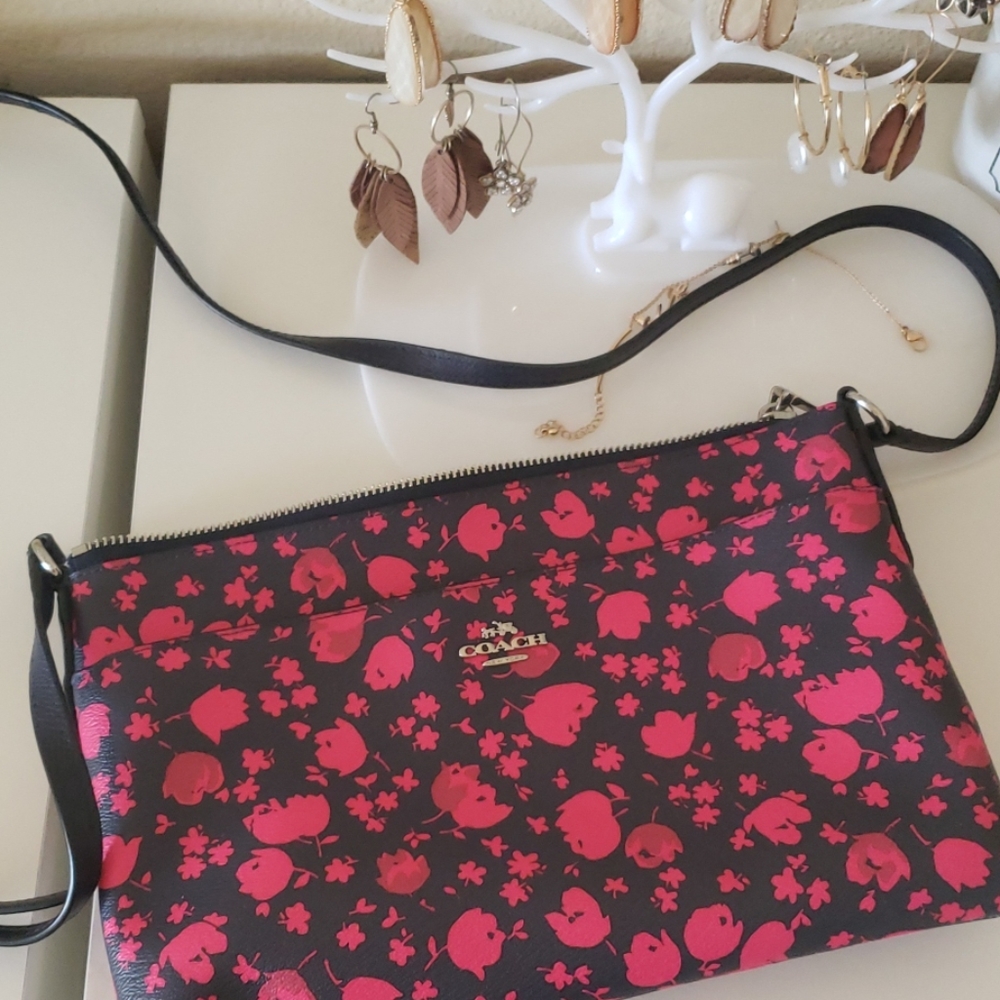 New! Coach bag ruby calico, navy and pink flowers